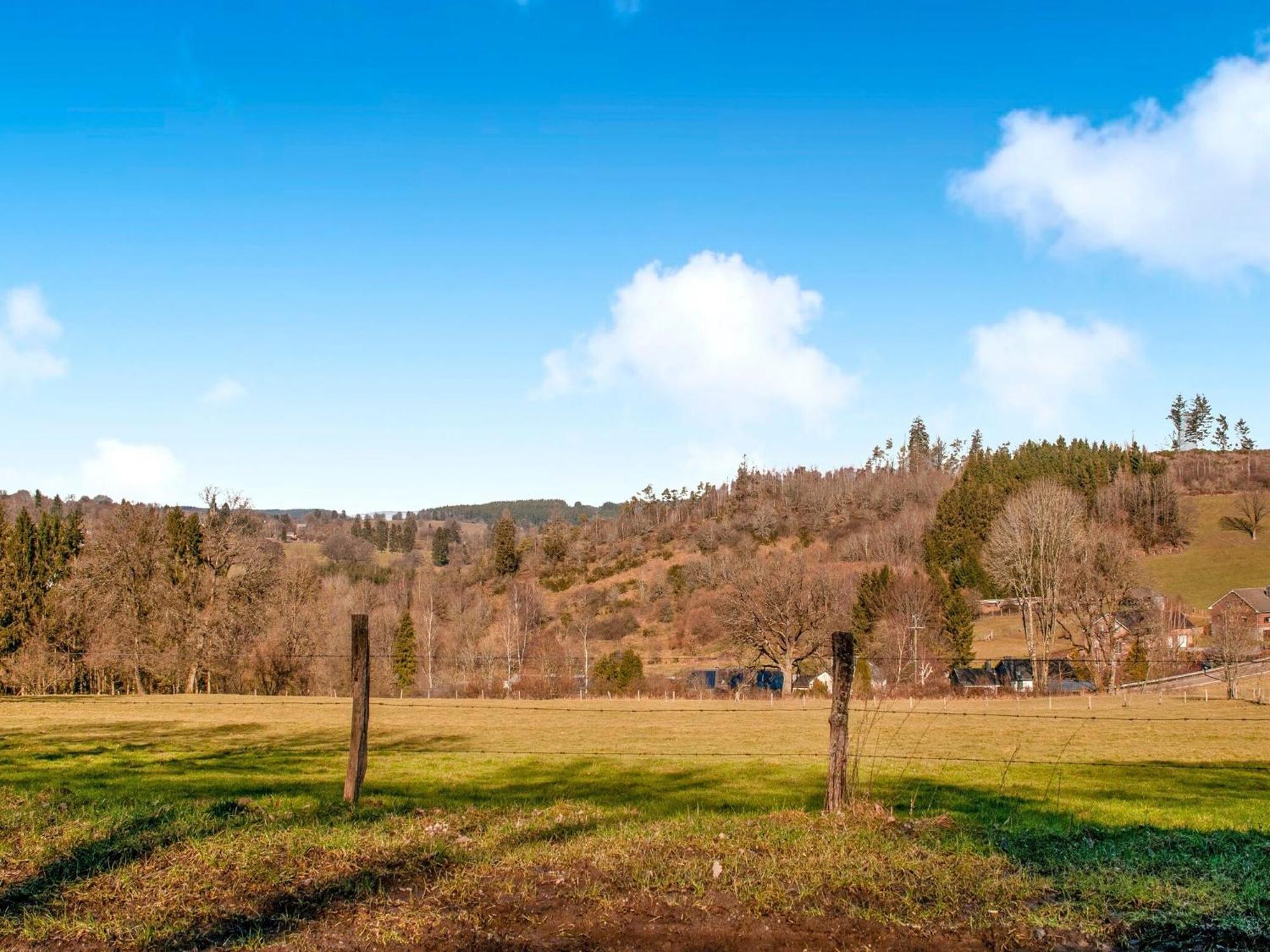 Sophisticated Holiday Home In Lierneux Near Forest Eksteriør billede