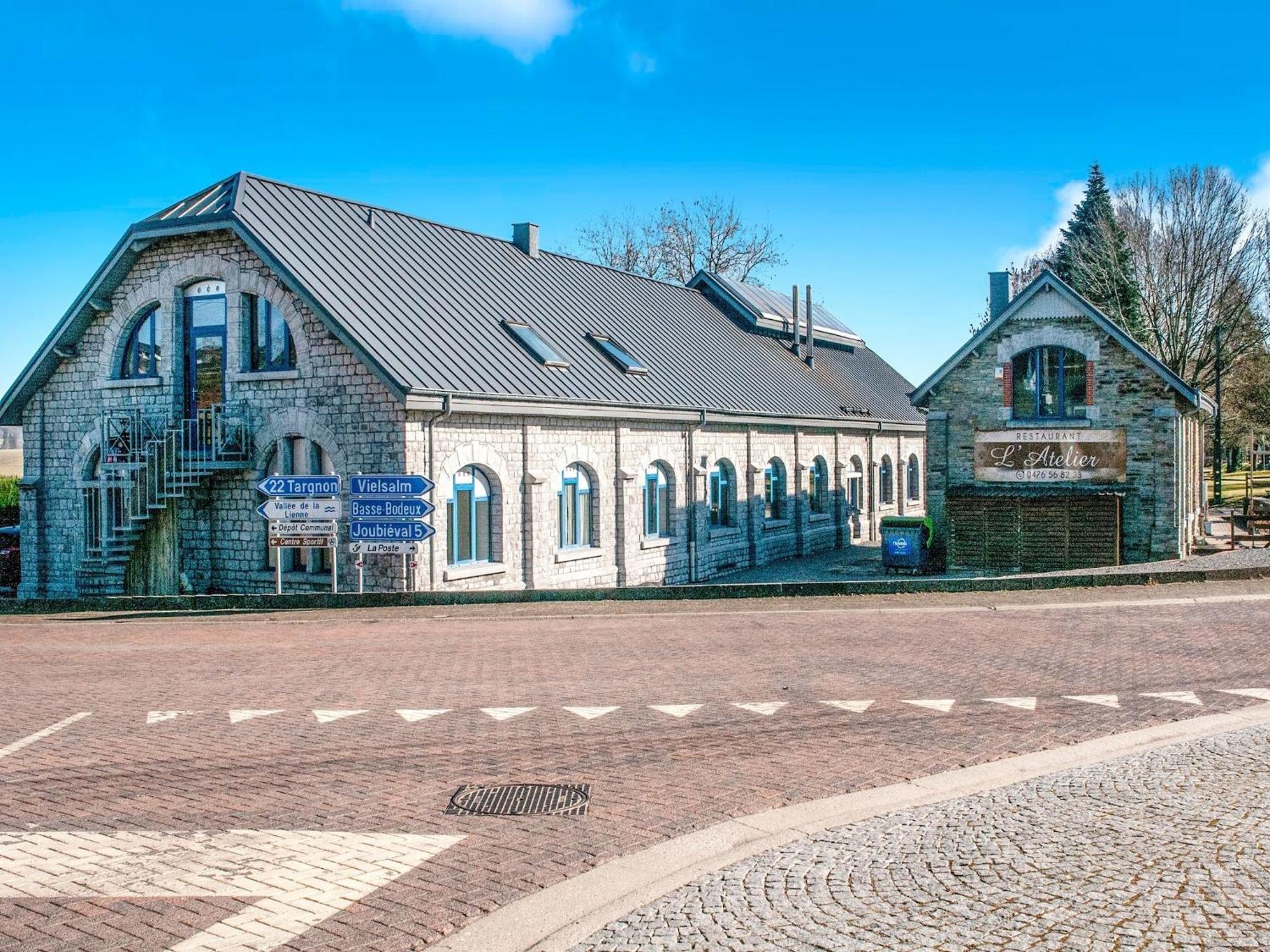 Sophisticated Holiday Home In Lierneux Near Forest Eksteriør billede